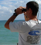 binoculars2