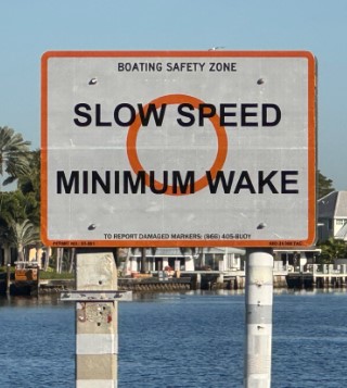 Slow Speed Minimum Wake Sign